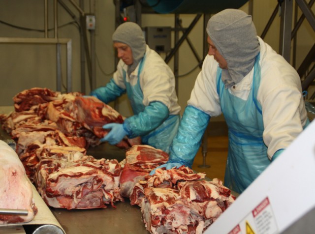 В Калининградскую область не пустили 19 тонн говяжьих субпродуктов из Германии