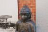 Вандалы испортили памятник тильзитскому пожарному в Советске