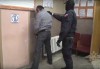 Калининградские полицейские взяли штурмом наркопритон и задержали его организатора