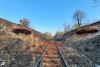 «Мешали поездам»: под Нестеровом снесли два старинных моста через железнодорожные пути