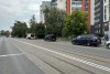 «Двойная сплошная и запрет парковки»: на улице Октябрьской в Калининграде меняют схему движения