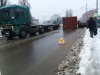 На Ленинском проспекте в Калининграде упавший с грузовика контейнер заблокировал съезд (видео)