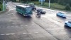 «Пьяный и без прав»: столкновение скутера и автобуса на Южном обходе попало на видео
