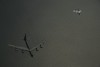 Минобороны США показало снимки перехвата американских бомбардировщиков российским Су-27 над Балтикой