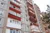 В Калининграде после падения из окна многоэтажки погибли девочка и её отец