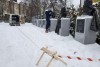 В сквере лётчикам-разведчикам Балтфлота в Калининграде потрескались бюсты героев