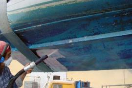 Очистка, удаление краски с корпусов катеров и яхт