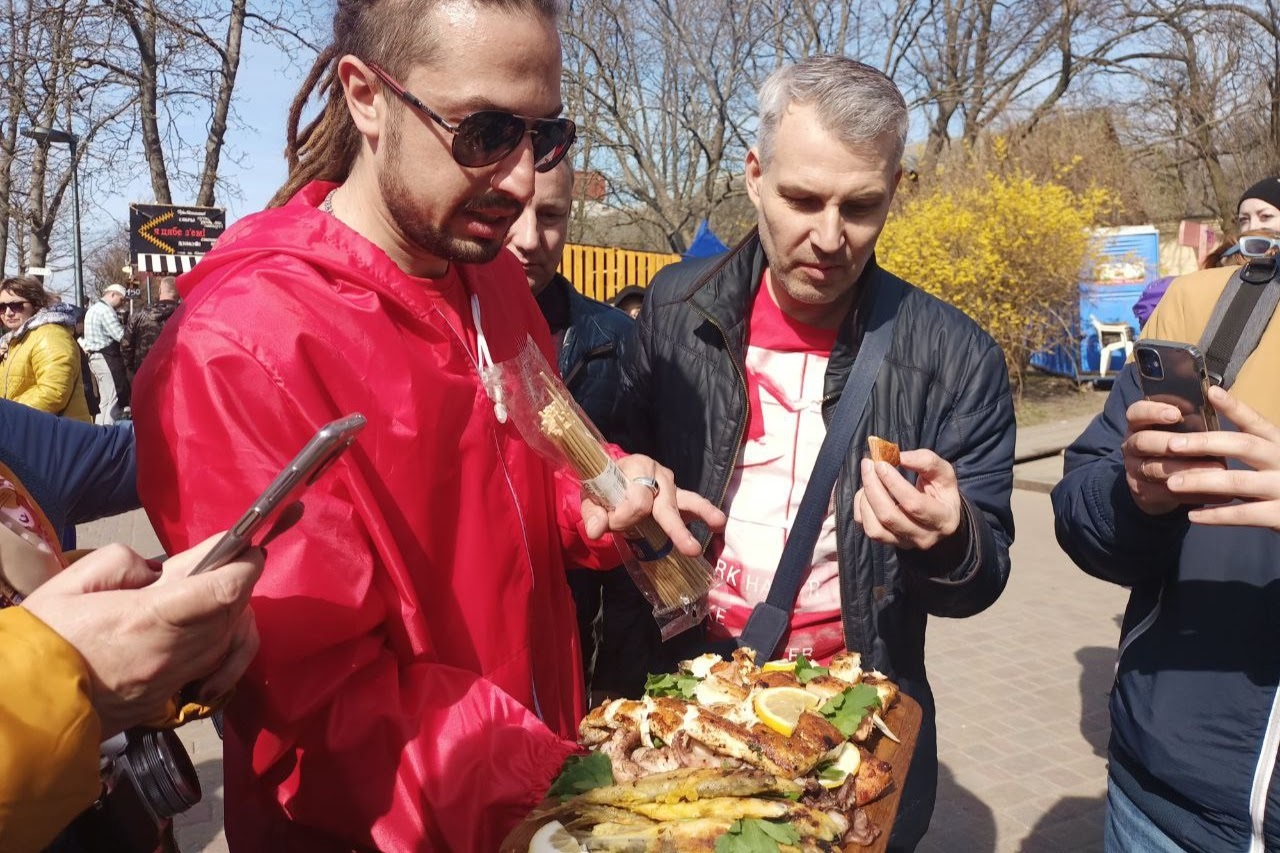 Хот-дог из салаки и шашлык из осьминога»: в Зеленоградске открылся  гастрономический «Фиштиваль»