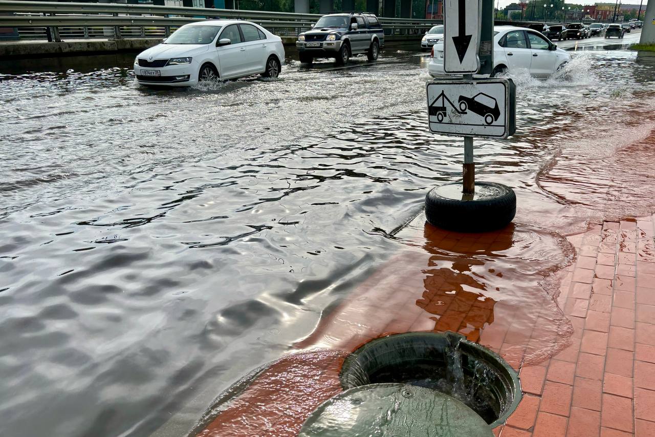 Город под водой»: как устраняли последствия потопа в Калининграде