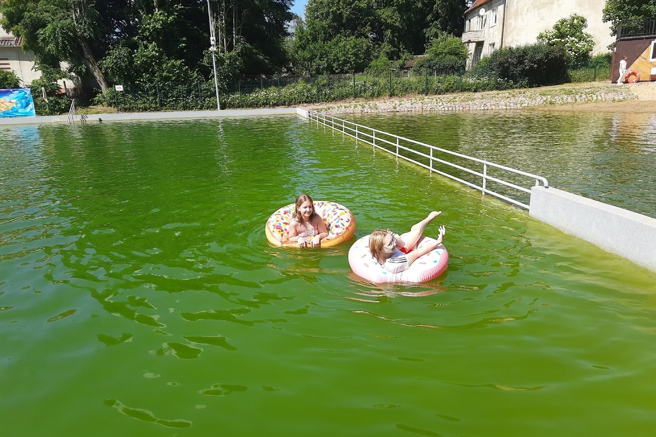 В Славске заработал бассейн с минеральной водой