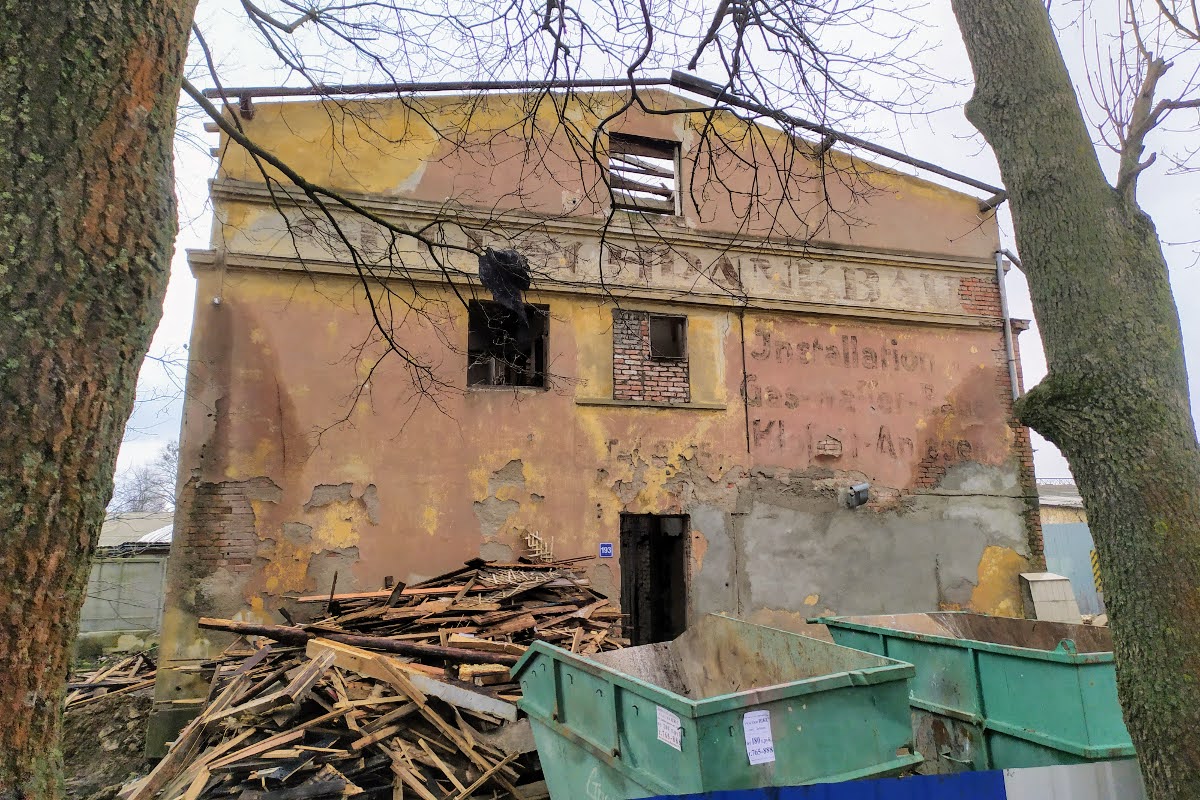 На улице Невского в Калининграде сносят расселённый немецкий дом (фото) |  04.03.2020 | Новости Калининграда - БезФормата