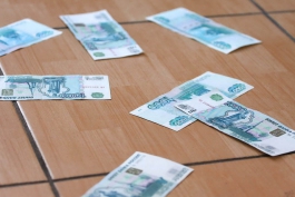 В Калининграде злоумышленник похитил с банковских карт 194 тысячи рублей
