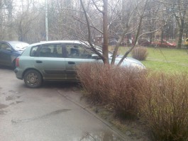 О горе-парковщиках во дворах Калининграда