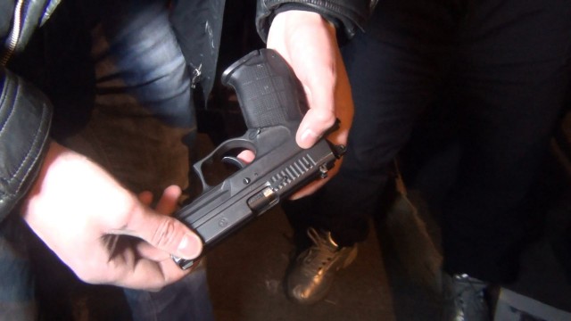 Пьяный калининградец с игрушечным пистолетом угрожал убийством супружеской паре