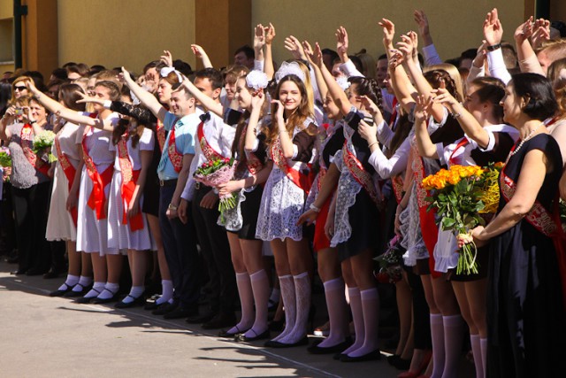 Власти назвали дату последнего звонка и выпускных в школах Калининграда и области