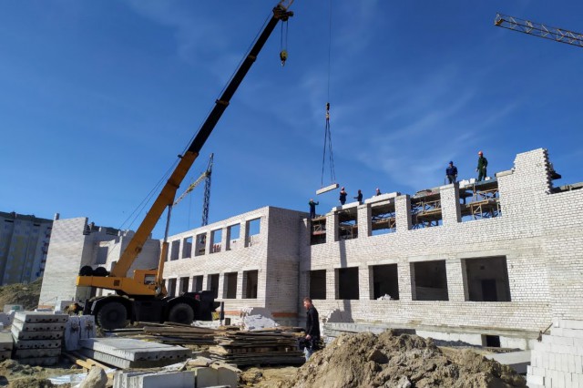 Власти объявили торги на строительство корпуса школы на Каштановой аллее за 852 млн рублей