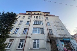 На улице Комсомольской в Калининграде приступают к ремонту исторического дома с декором (фото)