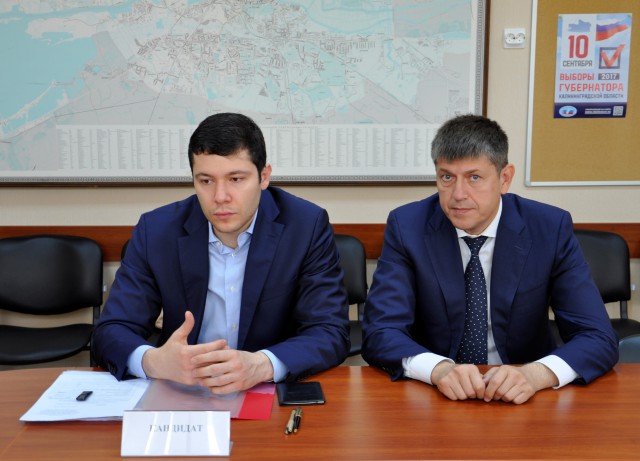 Алиханов подал документы в избирком для регистрации кандидатом на выборы губернатора