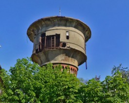 Власти Балтийского района готовы забрать у РЖД немецкую водонапорную башню