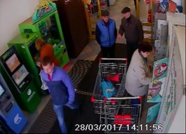В Калининграде разыскивают подозреваемого в краже вещей у работницы торгового центра (фото)