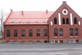 Под Гусевом завершают капремонт довоенного здания Дома культуры (фото)