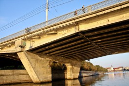 В Калининграде мужчина прыгнул с эстакадного моста и утонул