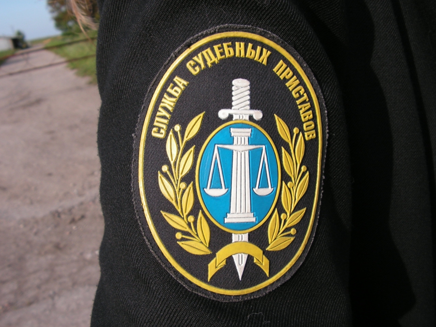Прокуратура Калининградской области требует привлечь к ответственности судебного пристава 
