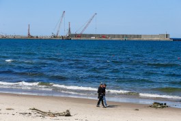 «Не надеемся, но верим»: эксперт выразил обеспокоенность из-за переносов сроков сдачи порта в Пионерском