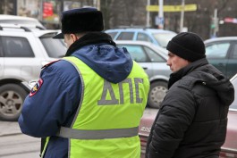 Пассажир «Рендж Ровера» пытался задушить инспектора ГИБДД в Калининграде