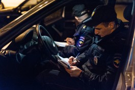 Полиция разогнала сбор клуба любителей БМВ и дискотеку у здания правительства в Калининграде