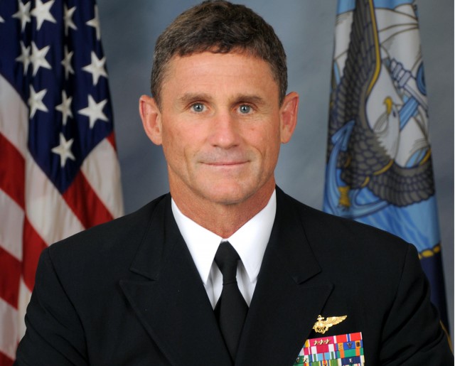 глава Второго флота США вице-адмирал Эндрю Льюис