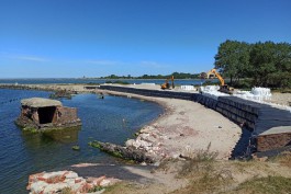 «Песок в мешок»: как учёные оценивают берегоукрепление на Балтийской косе