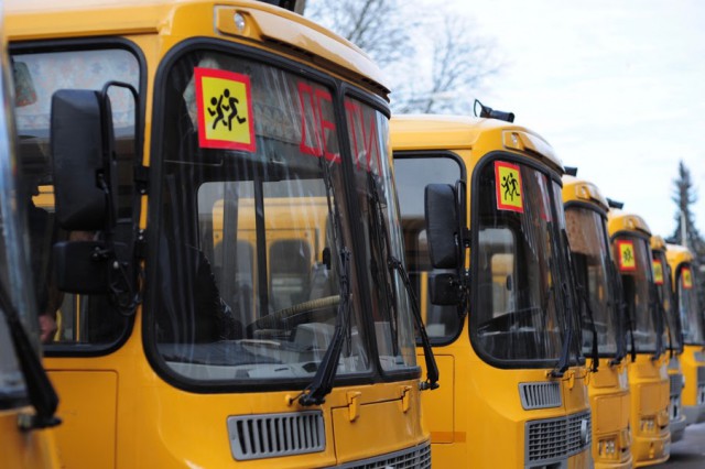 До конца года Калининградская область получит 22 новых школьных автобуса