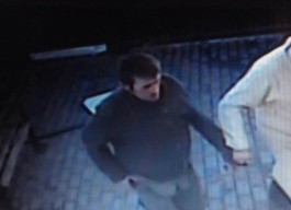 Полиция Калининграда разыскивает похитителя ноутбука из особняка на ул. Ломоносова (фото)