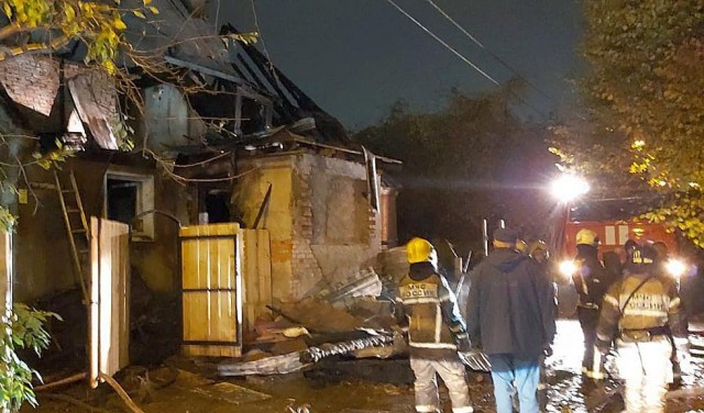 При пожаре в реабилитационном центре на улице Гончарова в Калининграде погибли три человека