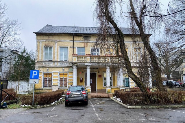 Экспертиза одобрила проект восстановления исторического здания с колоннами на улице Леонова