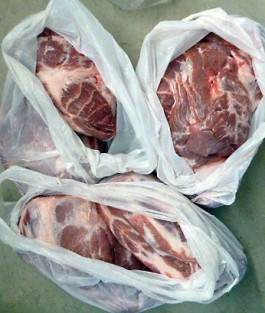 За неделю на погранпереходе Мамоново — Гжехотки задержали 890 кг мяса