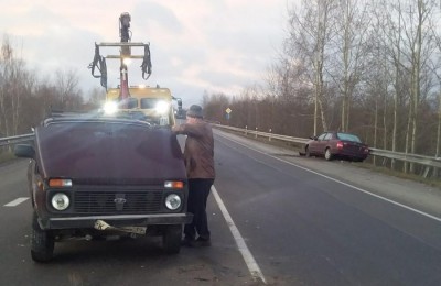 На Северном обходе пьяный водитель «Мазды» выехал на встречку и врезался в ВАЗ