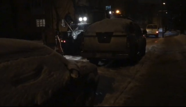 Власти Калининграда объяснили, почему дорожники укладывали асфальт в снег