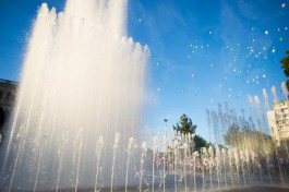 В Калининграде починили фонтан в сквере у бывшего ДКМ