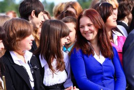 ВЦИОМ: Восемь из десяти россиян хотят вернуть единую школьную форму