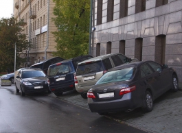 В центре Калининграда определили более 500 парковочных мест для автомобилей (фото, видео)