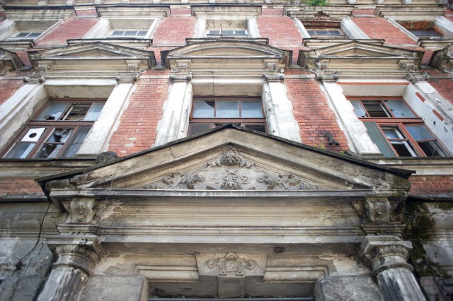 Власти выделяют 248 млн рублей на реконструкцию здания янтарной мануфактуры в Калининграде