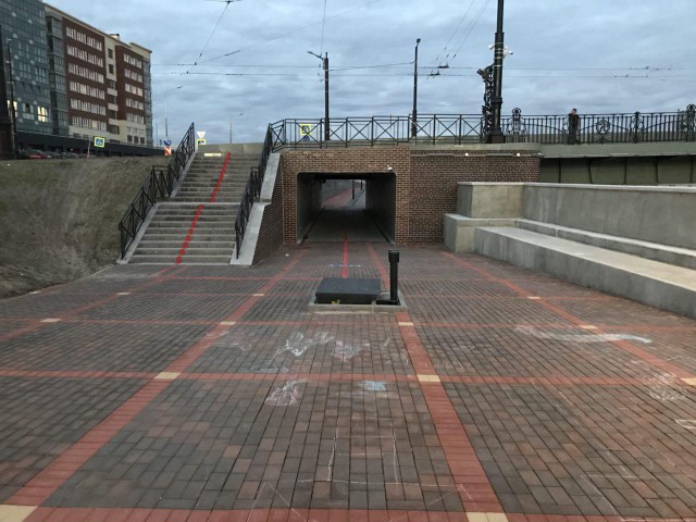 Власти Калининграда хотят «облагородить» конструкцию перед входом в тоннель под Высоким мостом