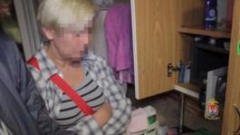 УМВД: Жительница Калининграда расфасовывала в квартире амфетамин (видео)