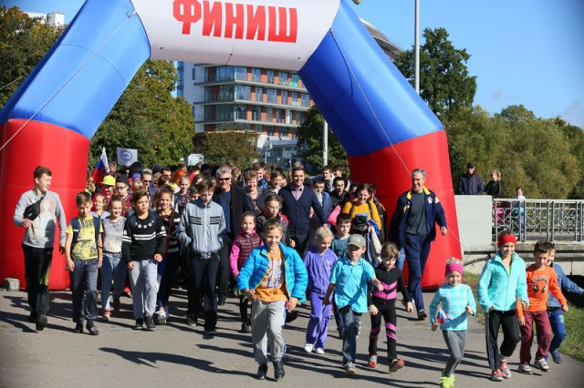 «Жизнь в движении»: в Калининграде провели всероссийский день ходьбы (фото)