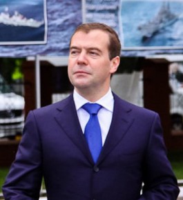 Дмитрий Медведев внес в Госдуму закон о контроле за расходами чиновников