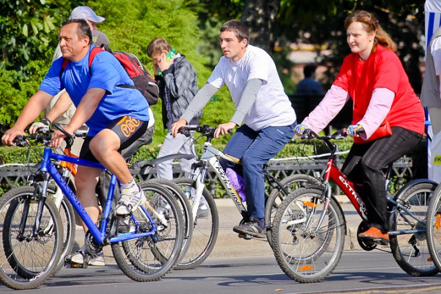 Дорошок попросил ГИБДД заняться велосипедистами на Приморском кольце