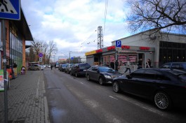 В Калининградской области установили максимальный размер платы за парковку вдоль дорог 
