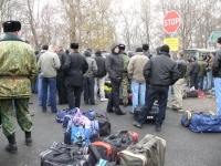 Бывших солдат, застрявших на аэродроме в Чкаловске, отправили домой
